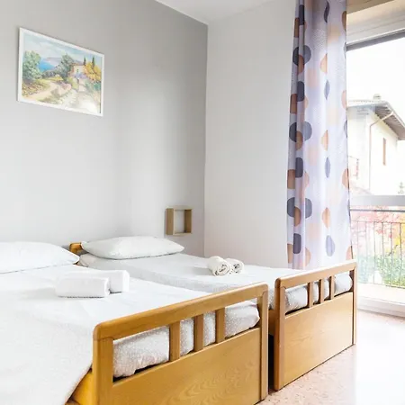 La Ginestra - Between And Mountains *