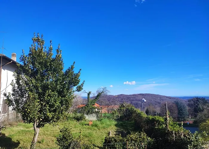 La Ginestra - Between And Mountains