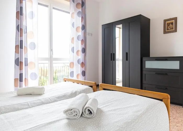 La Ginestra - Between And Mountains